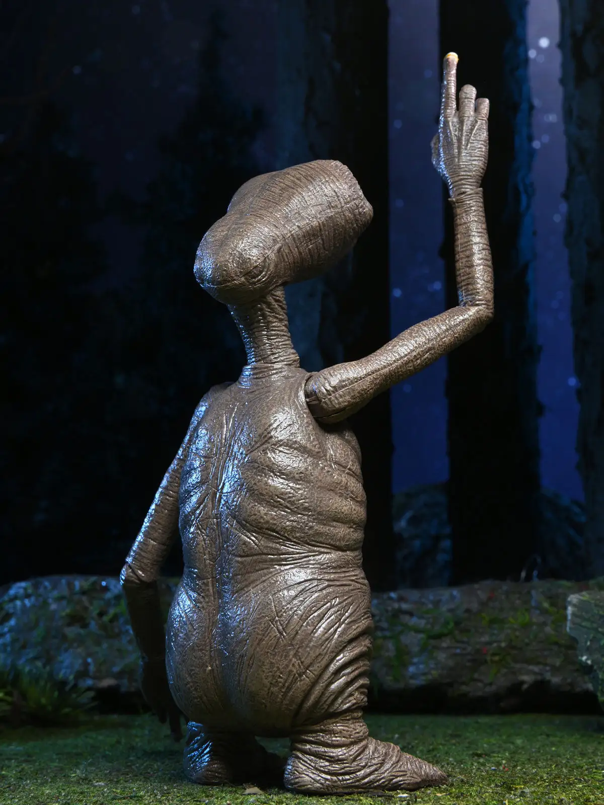 E.T. Ultimate 40th Anniversary - 7" Scale Action Figurine - E.T. The Extra-Terrestrial - NECA Collectibles - Image 4