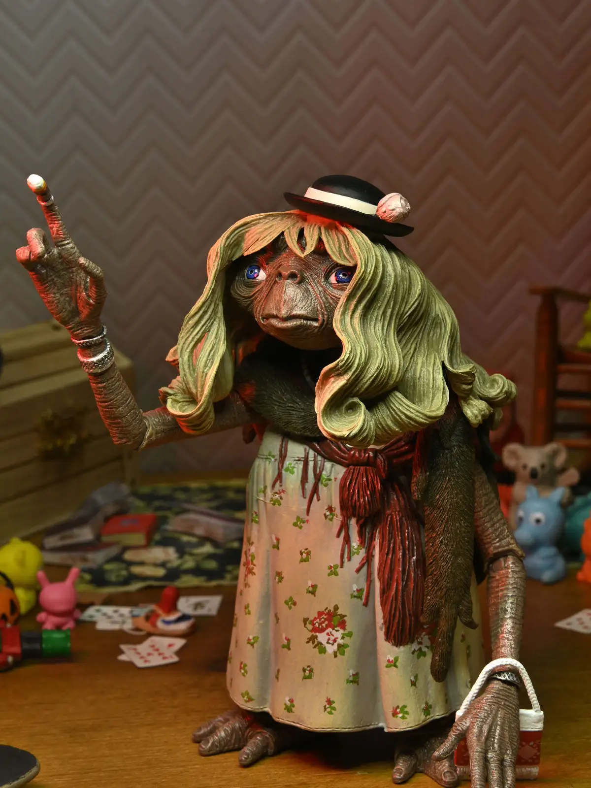 E.T. Ultimate Dress Up 40th Anniversary – 7" Scale Action Figurine - E.T. The Extra-Terrestrial - NECA Collectibles - Image 2