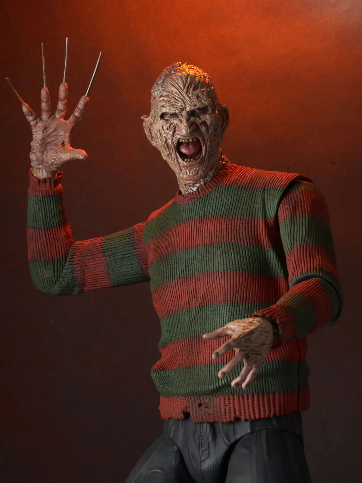 Freddy Kreuger - 1/4 Scale Action Figure - Nightmare On Elm Street Part 2: Freddy's Revenge - NECA Collectibles - Image 2