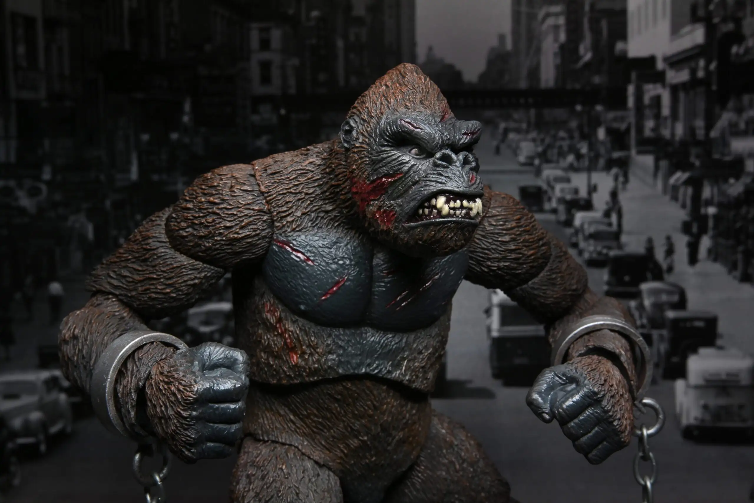 King Kong (Concrete Jungle) - 7" Scale Action Figure - King Kong - NECA Collectibles - Image 3