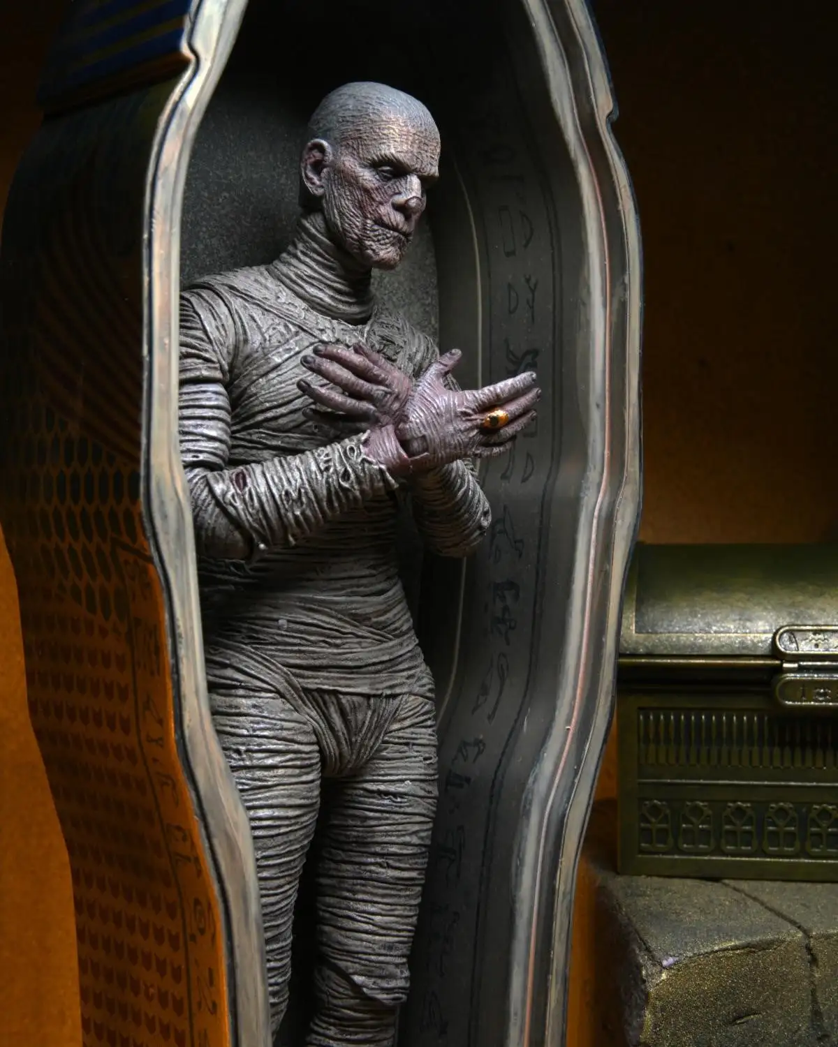 The Mummy Accessory Pack - Universal Monsters - NECA Collectibles - Image 5