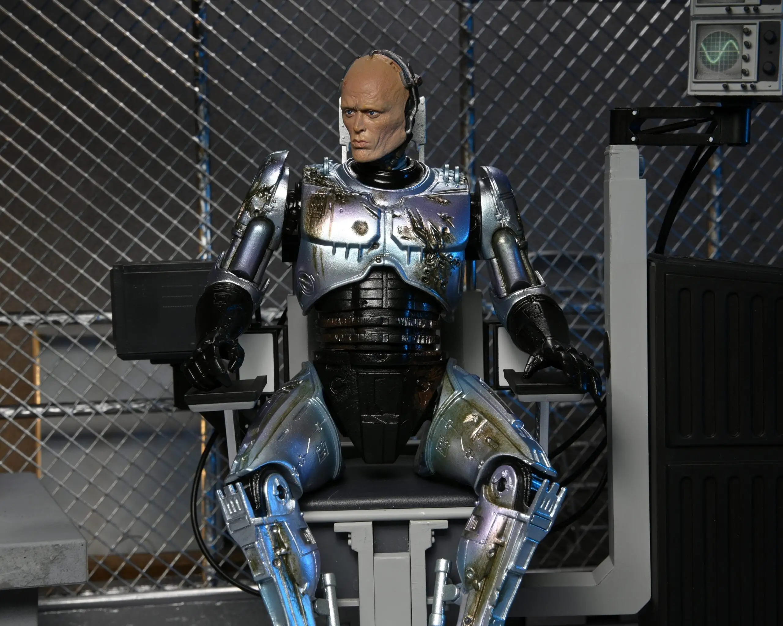 Ultimate Battle Damaged RoboCop With Chair - 7" Scale Action Figure - RoboCop - NECA Collectibles - Image 6