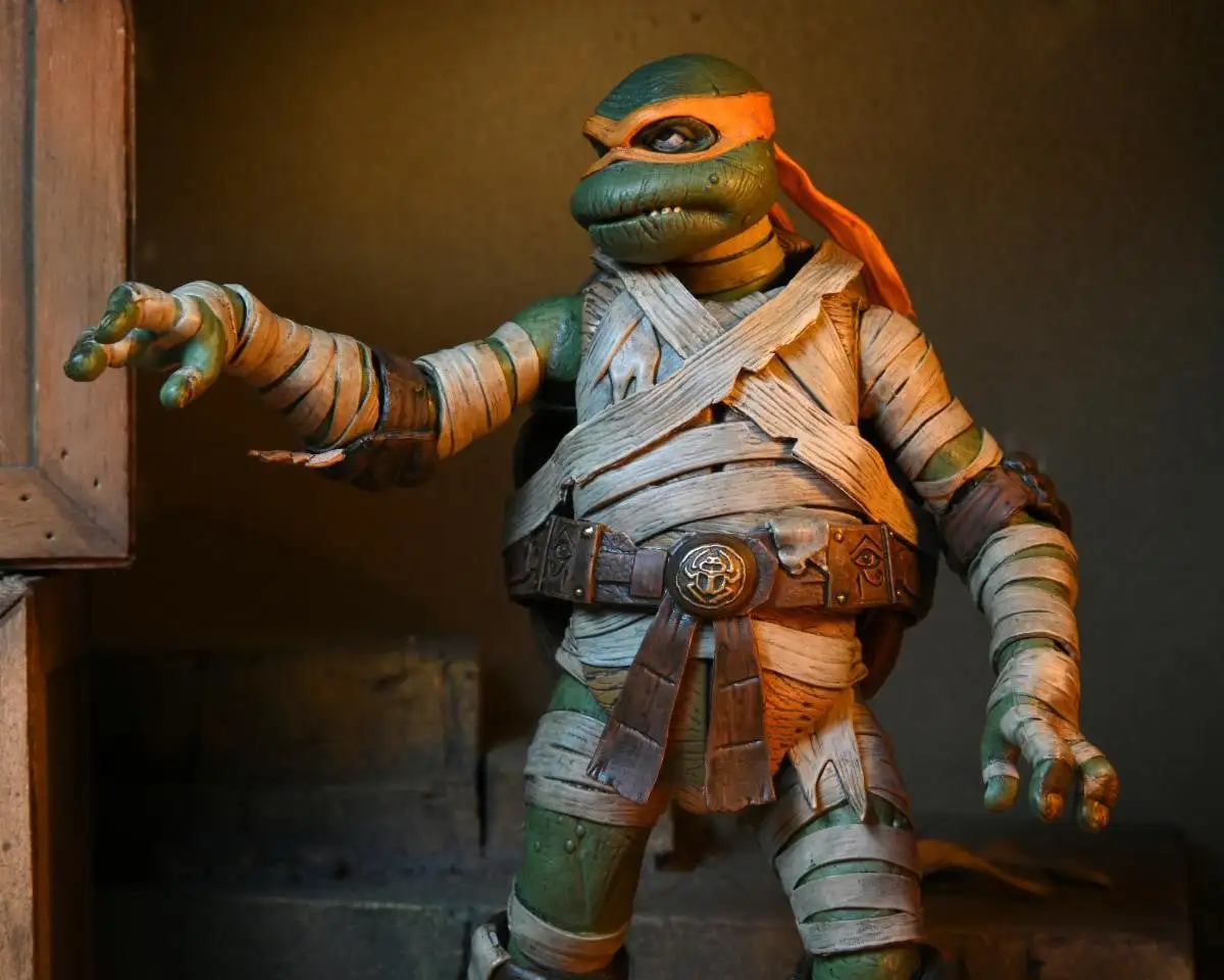 Ultimate Michelangelo As The Mummy - 7" Action Figurine - Teenage Mutant Ninja Turtles X Universal Monsters - NECA Collectibles - Image 5
